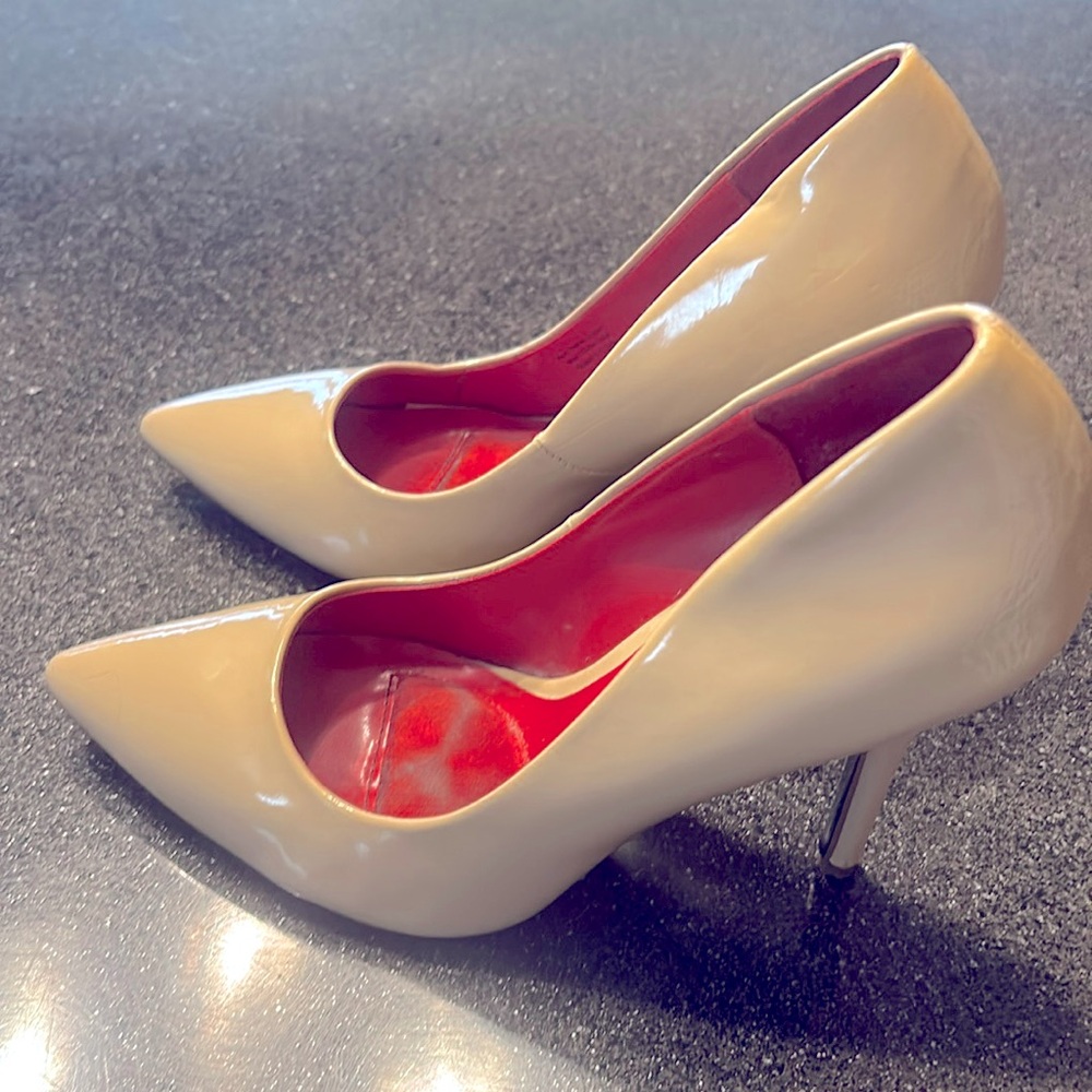Women’s sexy tan shiny 4 inch heels